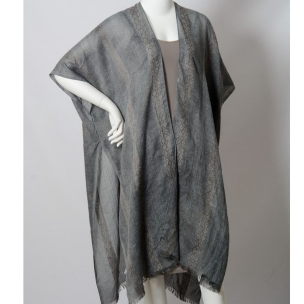 Charcoal gray embroidered raw hem bohemian kimono One Size OS - Picture 4 of 4